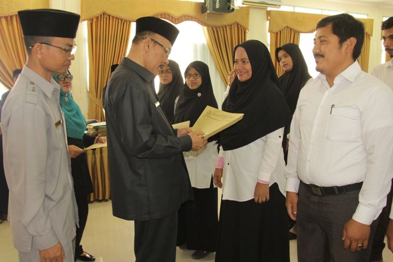 Serahkan Sk Tahap Ii Kakanwil Minta Cpns Bawa Perubahan Untuk Kementerian Agama Kementerian Agama Provinsi Sumatera Barat