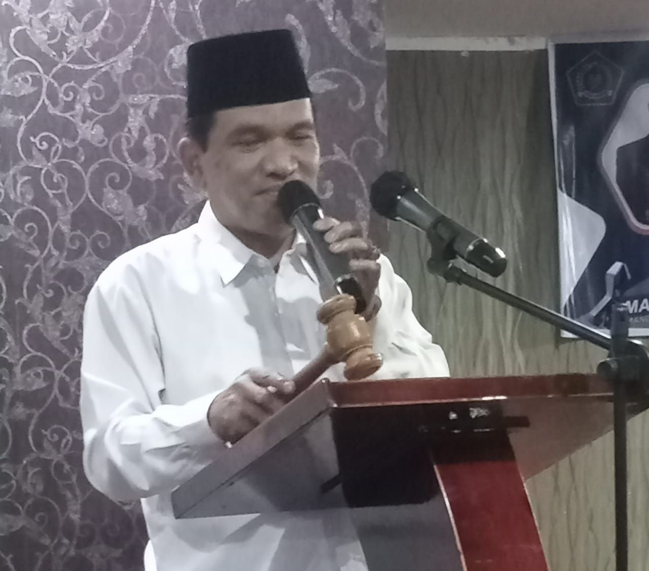 H. Helmi Himbau untuk Sukseskan Kurikulum Merdeka, Tenaga Pendidik Harus  Kuasai Karakter Siswa dan IT - Kementerian Agama Provinsi Sumatera Barat