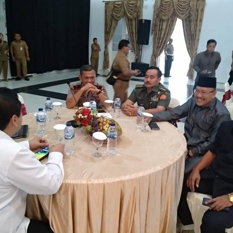 H.Hendri Kakanwil Kemenag Sumbar hadiri Coffee Morning bersama Forkopimda Sumbar di Istana Gubernur Sumbar