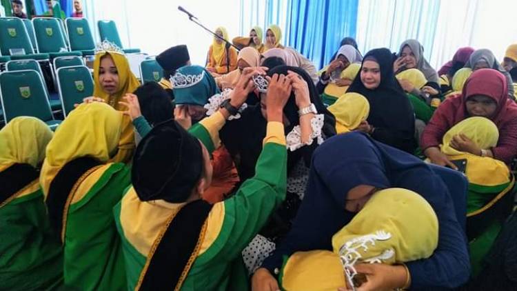 Haru Air Mata Warnai Wisuda Tahfiz Qur An Ma Kmm Kauman Padangpanjang Kementerian Agama Provinsi Sumatera Barat