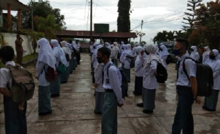 Hari Pertama PBM Tatap Muka Tahun Ajaran Baru Masa Pandemi Covid-19 Madrasah Kota Sawahlunto Lancar