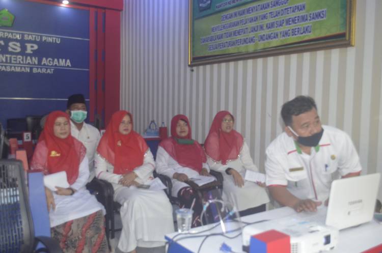 DWP Pasaman Barat, Tampil Lomba Pantun DWP Kementerian Agama Se Sumatera Barat