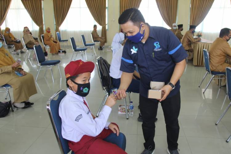 Perdana di Sumatera, XL Axiata Tbk Bantu PJJ Madrasah se Sumbar