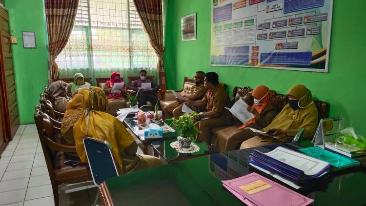Pengawas Madrasah Berikan Pembinaan Pembelajaran Daring di MTsN 1 Kota Padang