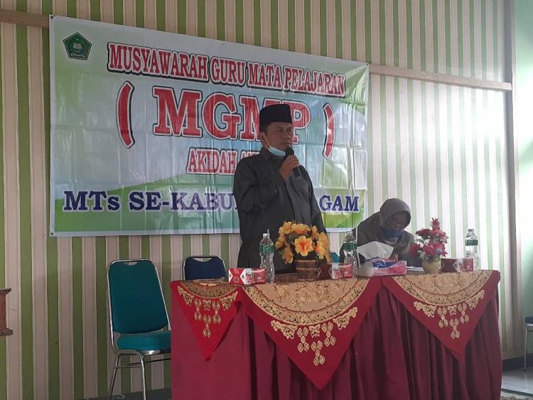 Kepala Kantor Kementerian Agama Kabupaten Agam Buka MGMP Aqidah Akhlak