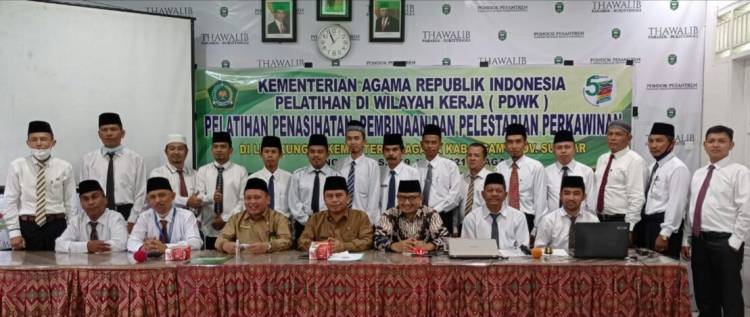 Penghulu dan Penyuluh Agama Islam Fungsional KUA Kecamatan Palupuh Ikuti Diklat PDWK BP4 di PP Thawalib Parabek 