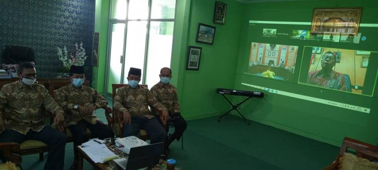 Jajaran Kankemenag Kota Padang Ikuti Zoom Meeting Terkait PPKM di Sumatera Barat.