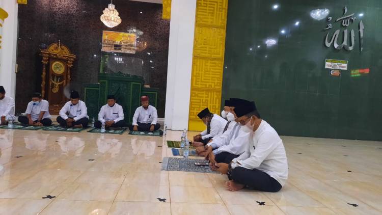 Kankemenag Agam Selenggarakan Takbiran Virtual yang Dipusatkan di Masjid Agung Nurul Falah