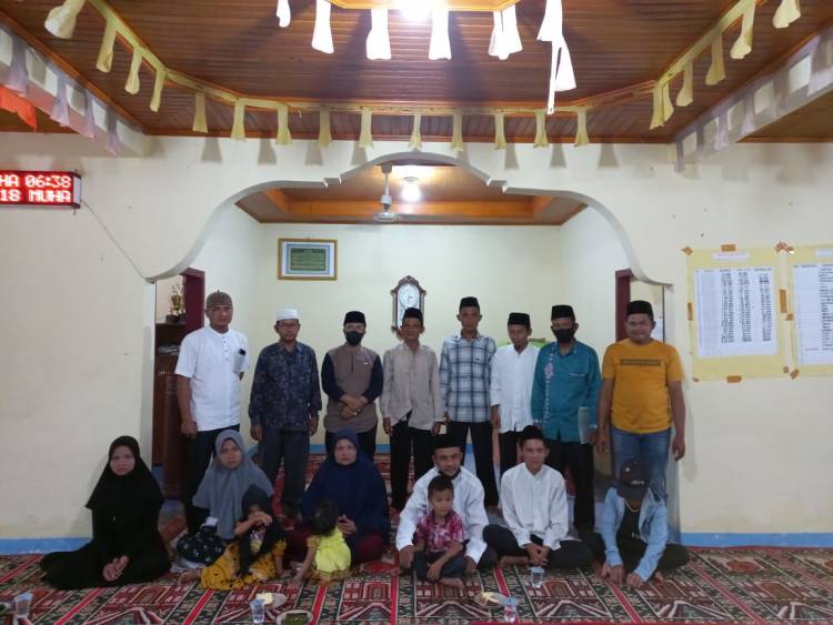 Satu Keluarga Memeluk Islam di Pangkalan Koto Baru