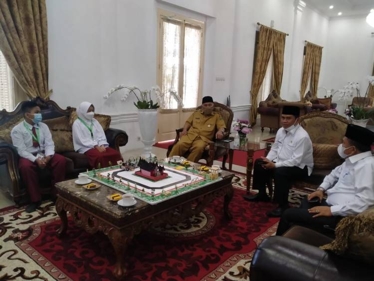 Gubernur Sumatera Barat Apresiasi TIM Robotic MIN 3 Kota Padang