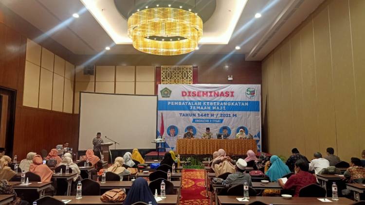 Buya Alizar Wakili Kanwil Kemenag Sumbar Dalam Diseminasi Pembatalan Keberangkatan Jemaah Haji Angkatan 3