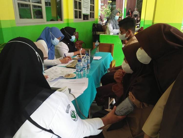 MTsN 4 Solok Gelar Vaksin dengan Vaksinator dari Puskesmas Singkarak