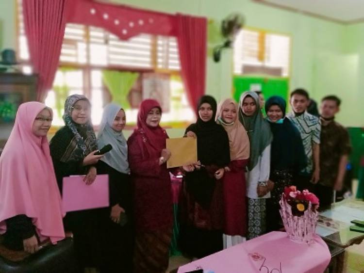 Perpisahan Mahasiswa  PPL  UIN  Imam  Bonjol Padang di  MTsN  1  Kota  Pariaman
