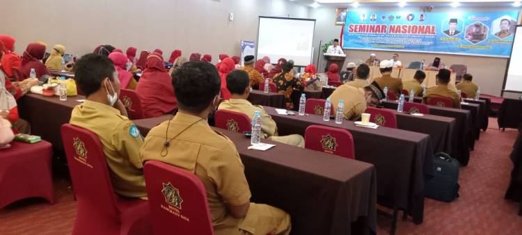 Arahan Kakan kemenag  Kota Padang di Seminar Nasional MGMP PAI SMA Kota Padang