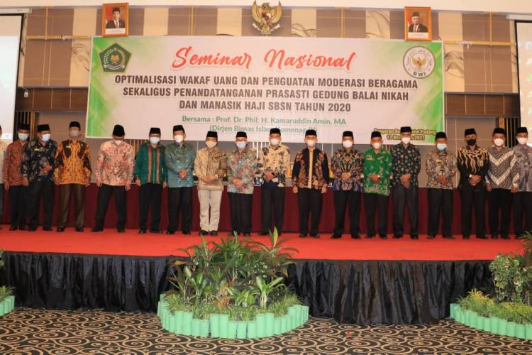 Dirjen Bimas Islam Resmikan 13 Balai Nikah dan Manasik Haji Sumatra Barat