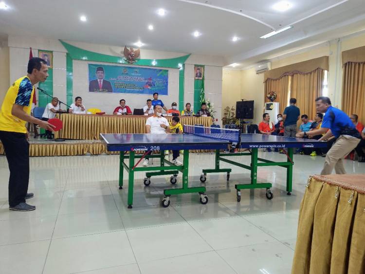 Tim Kanwil Tantang Kota Padang di Final Tenis Meja Beregu Putera