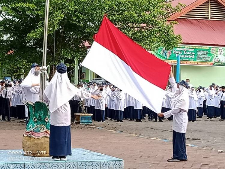 Upacara  Bendera, Pembina Upacara Nurul Hidayaty Suhaimi : Laksanakan  Disiplin Dengan  Baik.