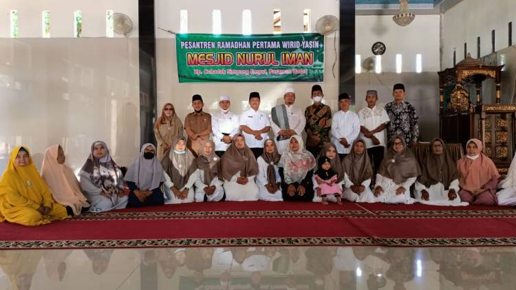 M. Nur Resmikan Pesantren Ramadan Jemaah Wirid Yasin Pasaman Barat