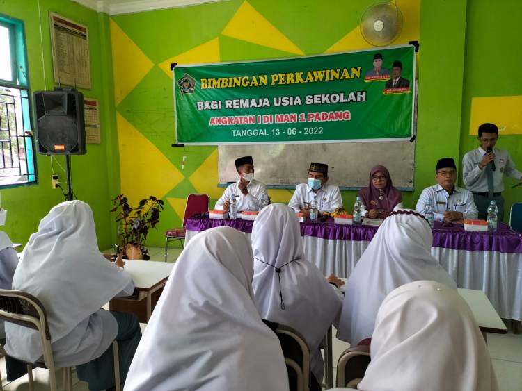 Siswa MAN 1 Kota Padang Ikuti Bimbingan Perkawinan Bagi Remaja Usia Sekolah