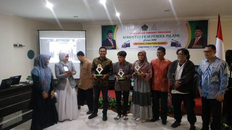 Raih Juara Kompetisi Film Pendek Islam, Muhammad Firdaus Harumkan MIN 2 Kota Padang