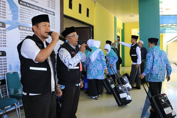 Bergabung dengan UPG 19, Jemaah Kloter Pamungkas Embarkasi Padang Tiba di Asrama Haji