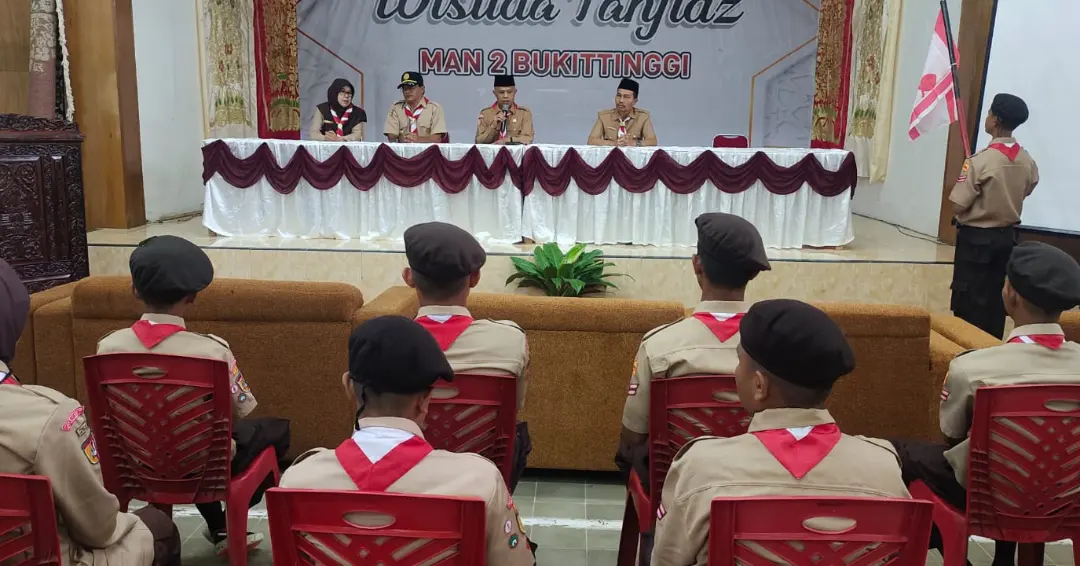Kakan Kemenag Lepas Kontingen Kemah Karya  Pramuka Madrasah Kota Bukittinggi 