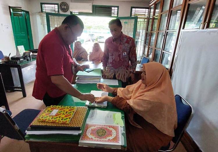 Jemaah Haji Pasaman Rekam Biometrik