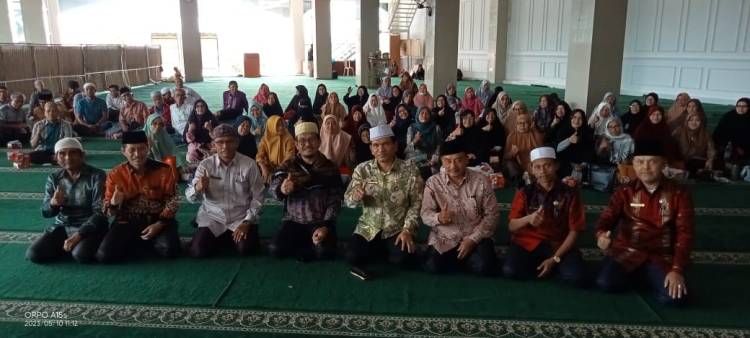Kakanwil Kemenag Sumbar Beri Bimsik JCH Kota Padang Panjang