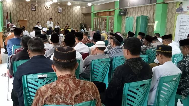 Kakan Kemenag Kota Padang, Tegaskan  Penyuluh Agama Islam ASN dan Non ASN Agar Kedepankan Sikap Responsif dan Petarung di Tengah-tenagh Masyarakat